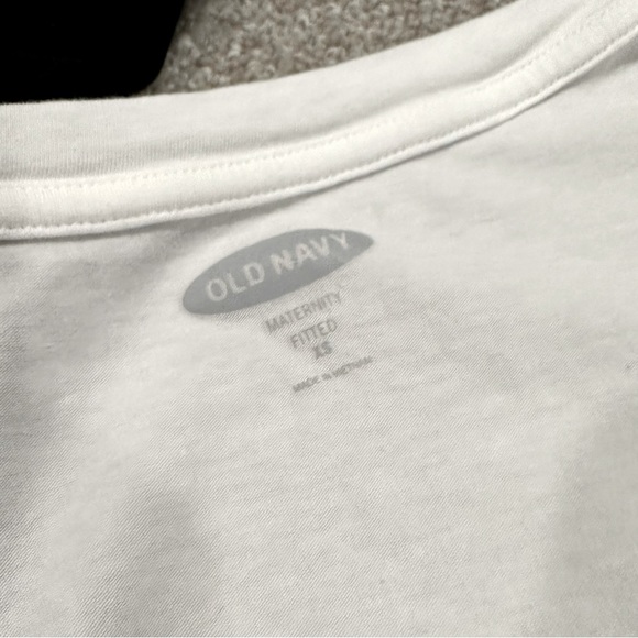 Maternity Shirt Bundle - Picture 4 of 4